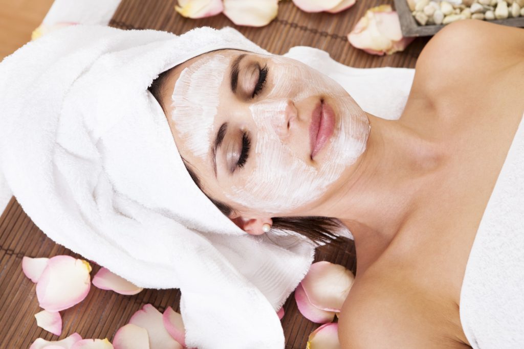 What Are the Benefits of Getting a Facial?